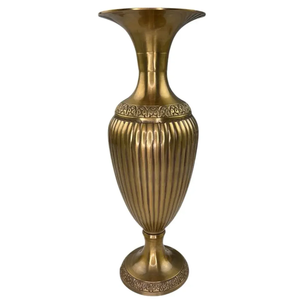 Vintage 1960s Solid Brass Urn Vase Hand Chased Moradabad India 12” Regency Heavy - Picture 3 of 8